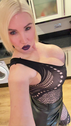 Sophie James: Femdom gótica vibras reina instrucciones de paja cuenta regresiva
