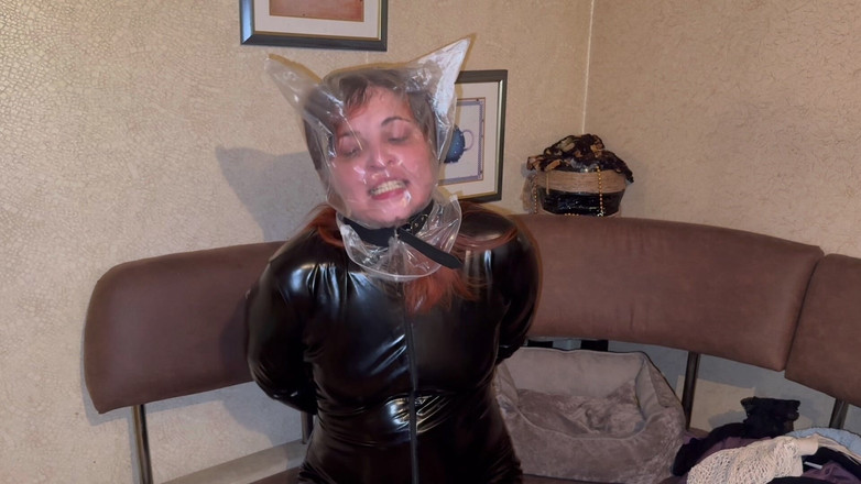 Elena917: 비닐 봉지, 라텍스와 수갑에 이야기