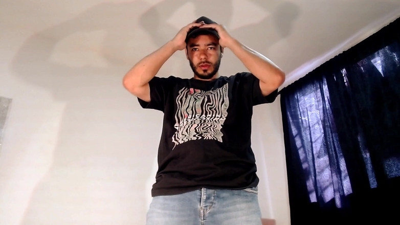 Tomm hot: Masturbation Wearing Jeans