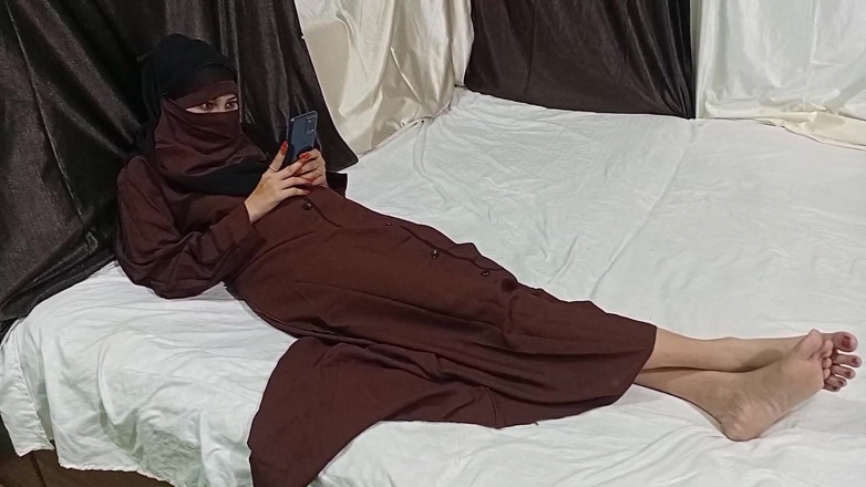 Dearshivani: Pepek berair awek Muslim yang cantik, saya tidak pernah dikongkek...