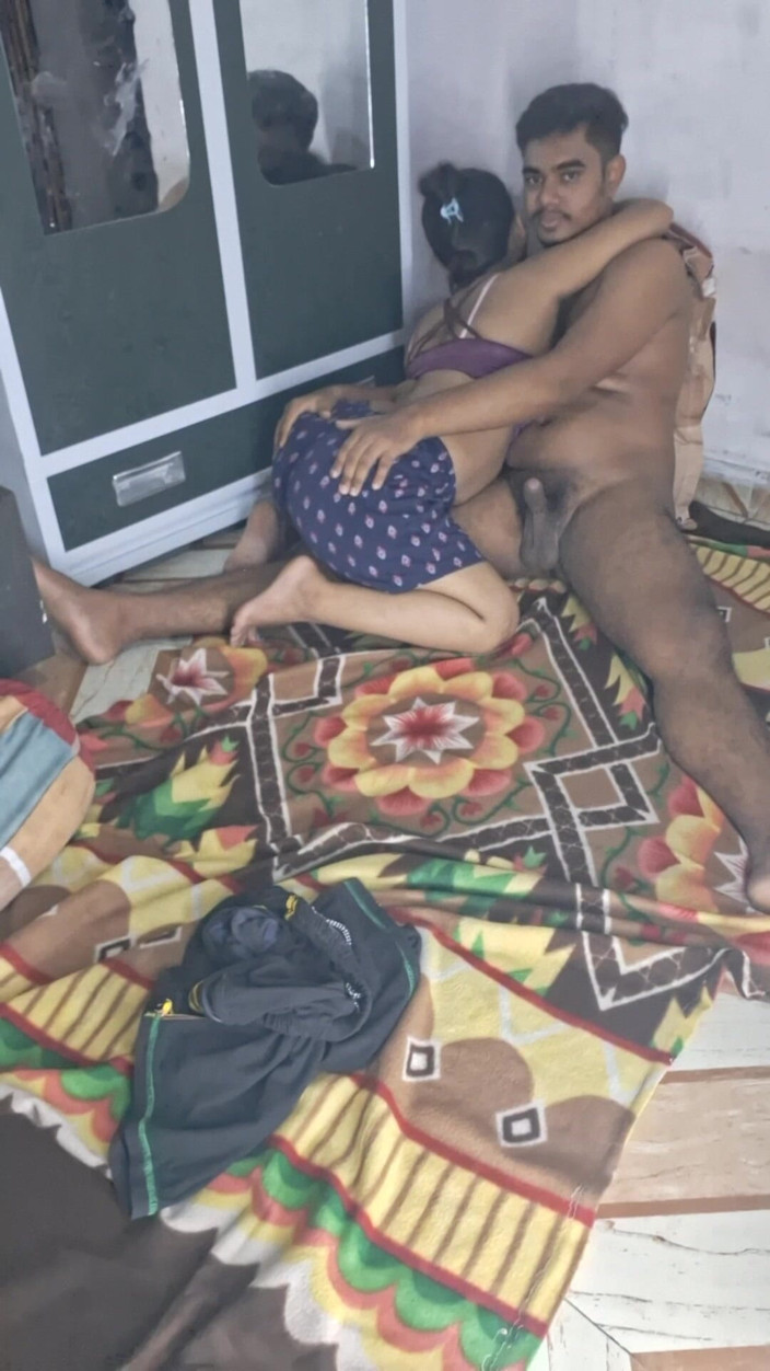Sweetsex2001: Desi Girlfriend Sex