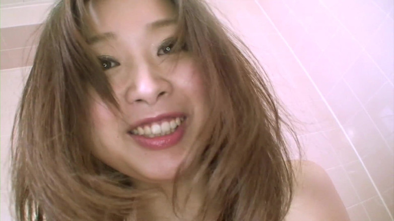 Japan Lust: Memek botak remaja Jepang mungil dicrot di dalam