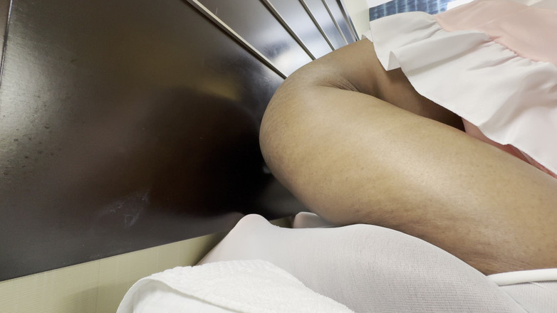 SissyHousewife: Gospodină virgină futută cu vibrator pentru prima dată