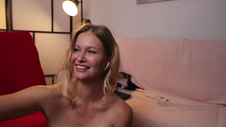 Stella Cardo: Untuk pecinta bokong berair