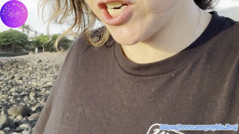 Suzy Wylde: Spruta vid havet med Suzy Wylde