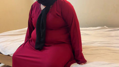 Aria Mia: Meniduri ibu mertua muslim gemuk dengan burqa merah & jilbab