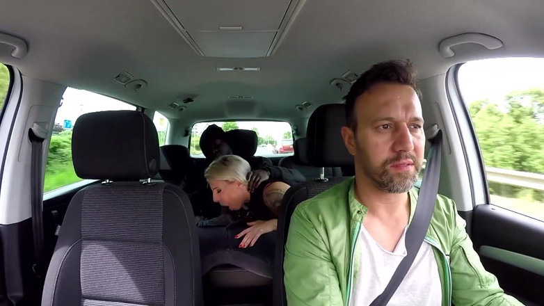 German Full Movies: Hartgeld Nutten 7 DP 야생 야외 섹스