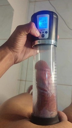 Greedy truck: Menguji pam zakar baru saya dalam 8k, 24fps