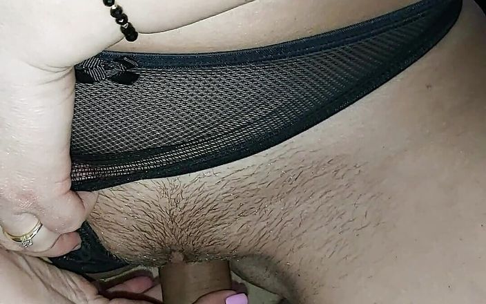 Audrey: 继兄弟乱搞饥渴的继妹差点把我们抓到