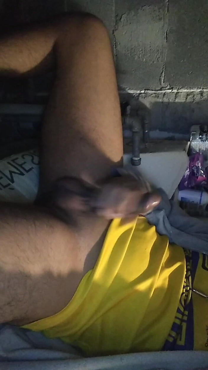 AlexAlejandro13: Sekarang terlihat dicukur bersih