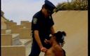Best Butts: Versautes ebenholz-schätzchen mit natürlichen titten, von einem dreckigen polizisten geknallt