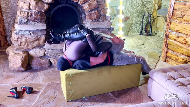 Mistress Legs: Nylon facesitting heaven multi-úhlová nylonová dominance a uctívání zadku - část 1