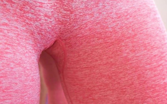 AnGelya G: मेरी योग पैंट में वीर्य, मेरी पैंटीज पर क्रीम