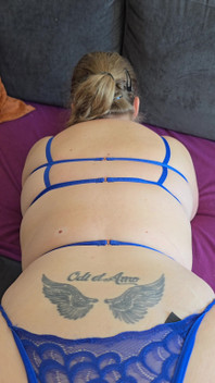 Bunda Grande Da Esposa De Calcinha Azul Quente