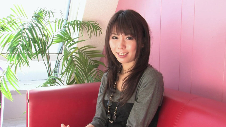 Japanese tight Pussies: Cette bombasse japonaise magnifique adore recevoir une bite bien dure...