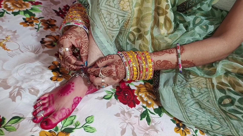 Lalita Singh: Schöne verheiratete bhabhi voller fick, klares hindi-audio