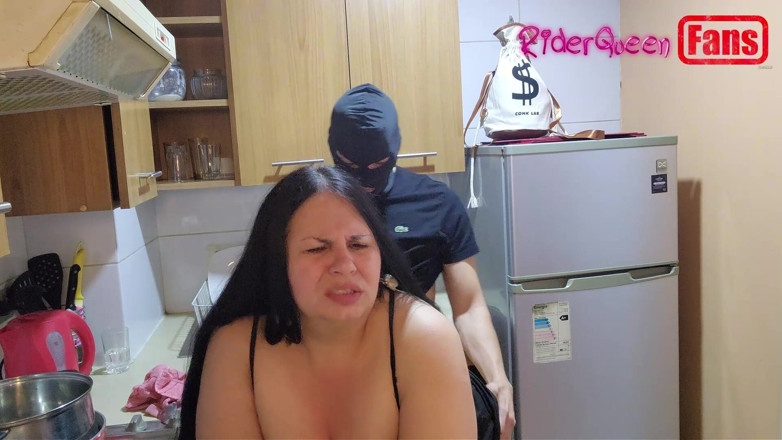 Riderqueen: Video dành cho người hâm mộ; Riderqueen Fantasies với mẹ...