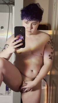 Trans Man Jerking T Dick in Mirror Bad Omen