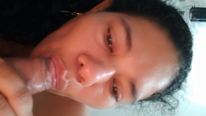 Valkyrieandluigy: Girlfriend Sucking Delicious