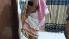 Aria Mia: Tamil tia gostosa fodida por estranho quando padrasto estava no...