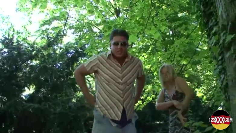 123XXX - Fucked Amateurs in Germany!: MiLF bionda succhia e scopa in strada