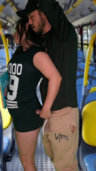 Student Humped and Fucked Inside the Bus in Public!