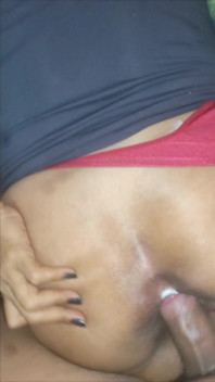 Morena dá sua bunda sem piedade para suas dobras anais