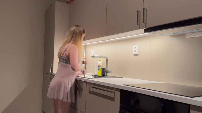 Christian Hearts: Amature Couple Having Sex in the Kitchen
