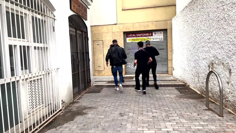 Ridley Dovarez | Gaysight: Hooligans in der nachbarschaft
