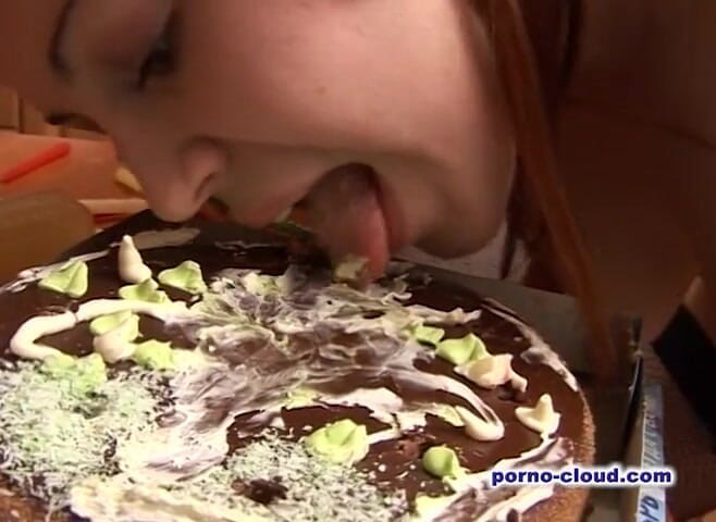 Porno Cloud: Happy birthday Lola