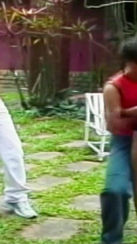 Latina Trannys Get Fucked w dupę przez czwórkę na zewnątrz