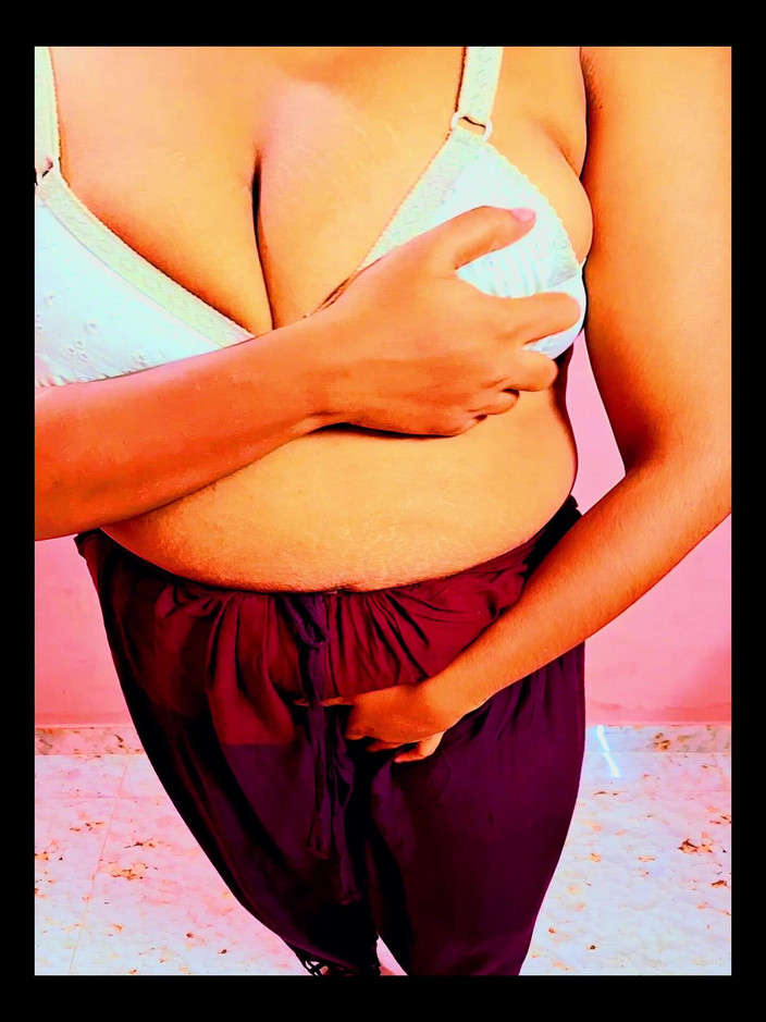 Nazmabd: 25 anos mostrando peitos grandes e bunda grande