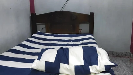 Ich gab meiner stiefschwester eine massage wie jeden tag, aber heute waren wir in der lage, zu ficken, wir waren allein zu hause