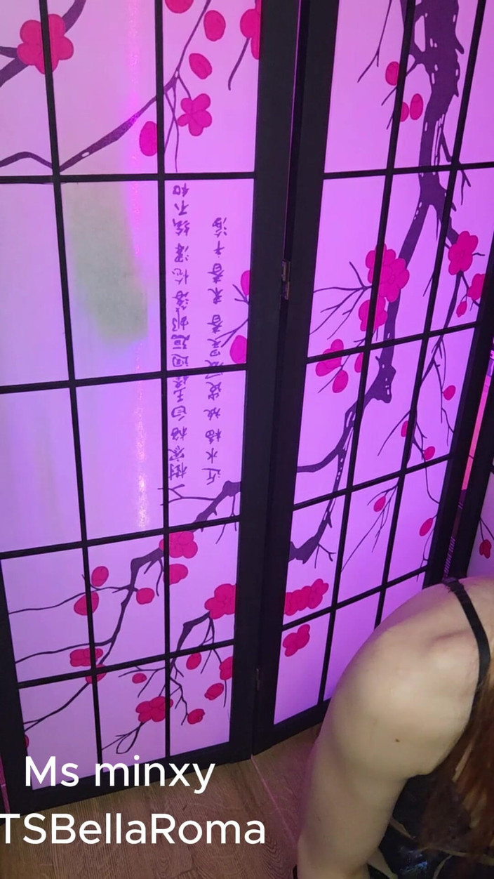 Ms-Minxy-Erotic: Hot Facial BJ