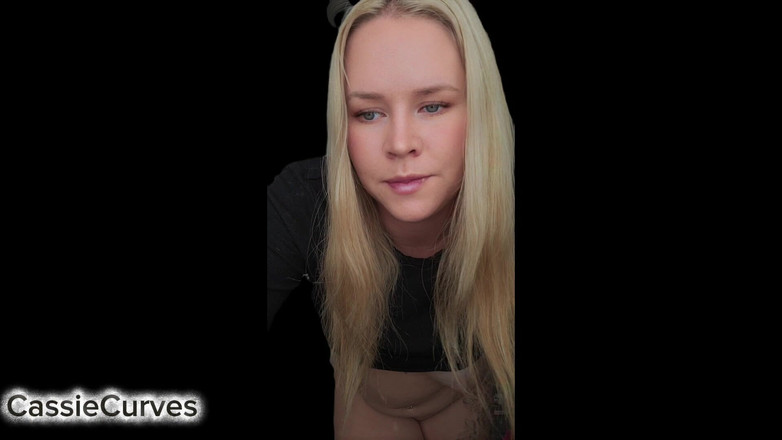 Cassie Curves: Den 7 Ze 7 Vydělat Propuštění Nebo Zůstat Uzamčen Navždy