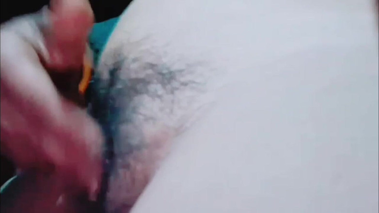 TricolorMusic3: Moje velká sexy prsa jsou velmi těsná, musí být vymačkaná...