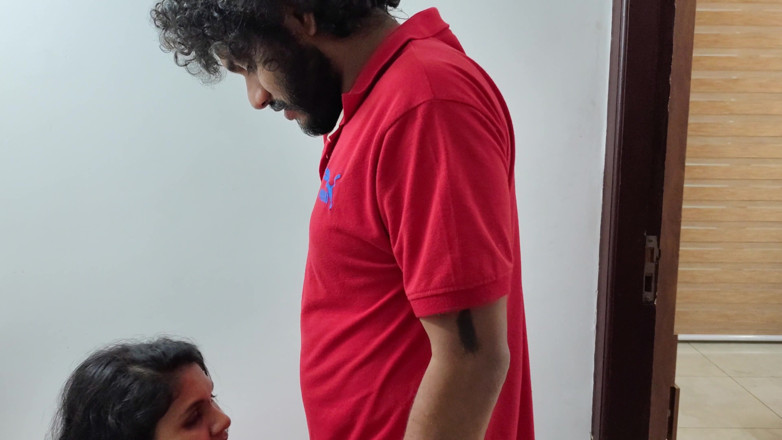 Vaigavarun45: Pareja india mallu viaja en habitación de hotel