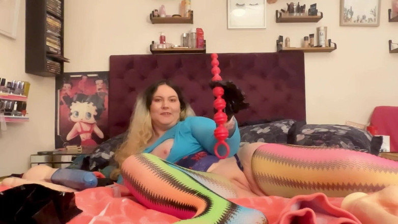 MissFFW: Splendide donne gioca con il suo buco di culo usando...