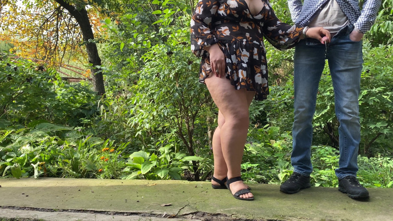 OurFetishLife: Stiefmoeder weet precies wat ze op straat met mijn lul...