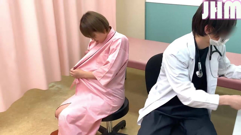 Japanese Hentai Matings: Bilan médical avec quatre superbes beautés G-cup et un examen...
