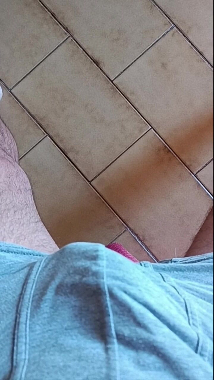 Outboy1: 뚱뚱한 자지를 따먹는 이탈리아 새아빠 - 오줌 싸기 솔로