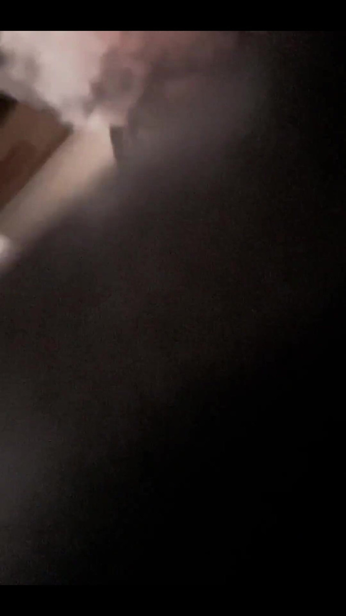 SweetAndFlow: Min frisör färgar inte bara mitt hår, utan knullar också...