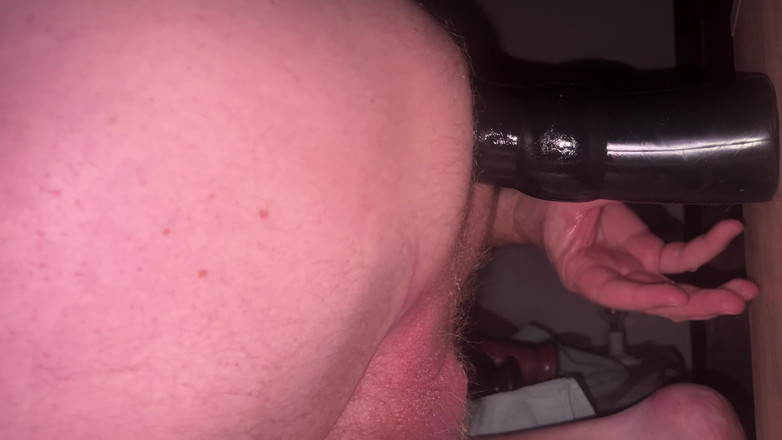 Almaviva: दादाजी के sphincter अभी तक इस राक्षस को प्राप्त करने के लिए इस्तेमाल नहीं किया