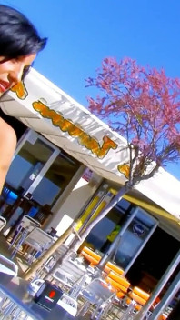 Una scopata a quattro in spiaggia esuberante con Angelina castro e grossi cazzi