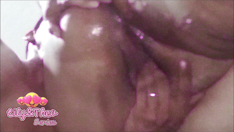 Lily & Theo: Verheiratete frau in bumper-position leitet einen großen schwanz in ihre...