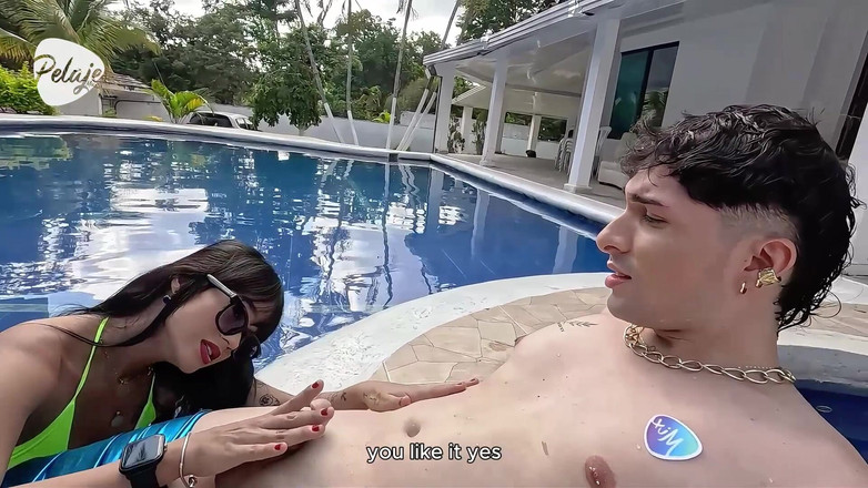 Pelaje mix: En ledsen latina hittar en sjöman och bestämmer sig för...