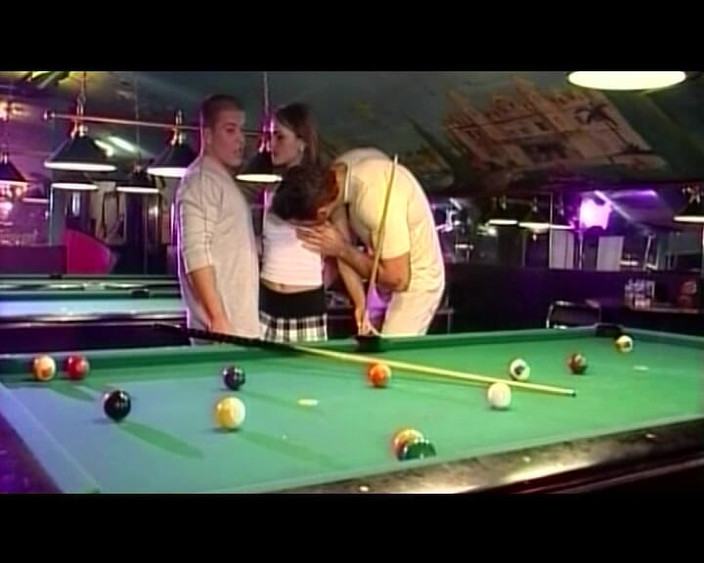 American Hardcore xxx: Trojka hraje kulečník a pak oba kurva jejich zadek a...