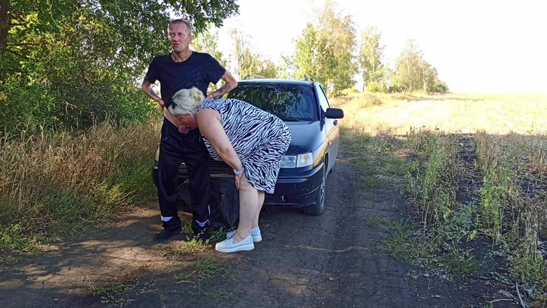 Zona901: Pisał publicznie w naturze, pieprzył sąsiada w jej usta i...