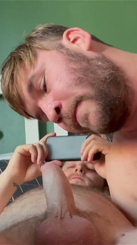 Sání ptáka a výstřik na obličej