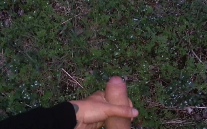 Idmir Sugary: Ao ar livre ejaculação enquanto ponta dos dedos em pé...